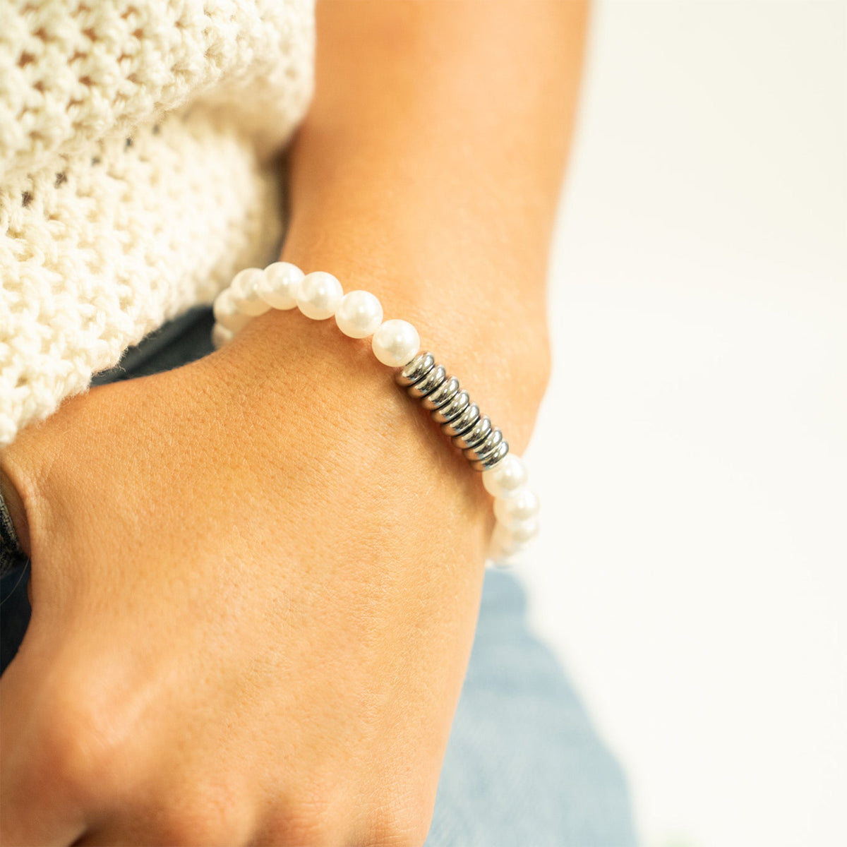 Glass Pearl Bracelet – product image 6