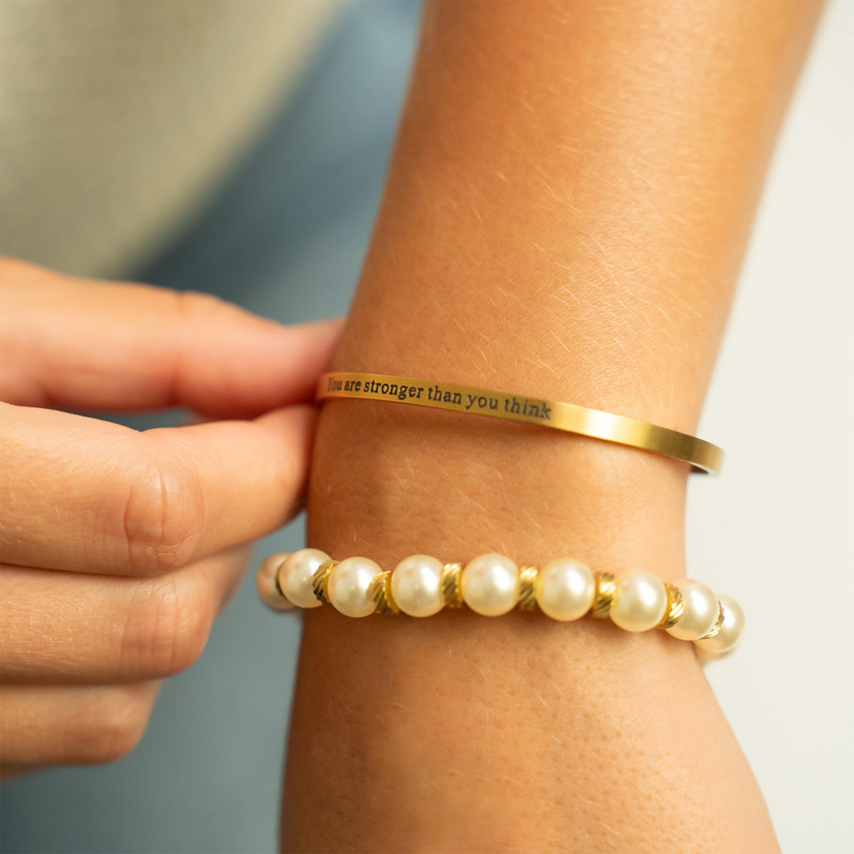 Kiska Glass Pearl Bracelet – product image 12