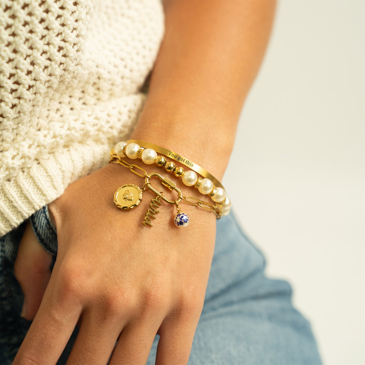 Oval Glass Pearl Stretch Bracelet – product image 7