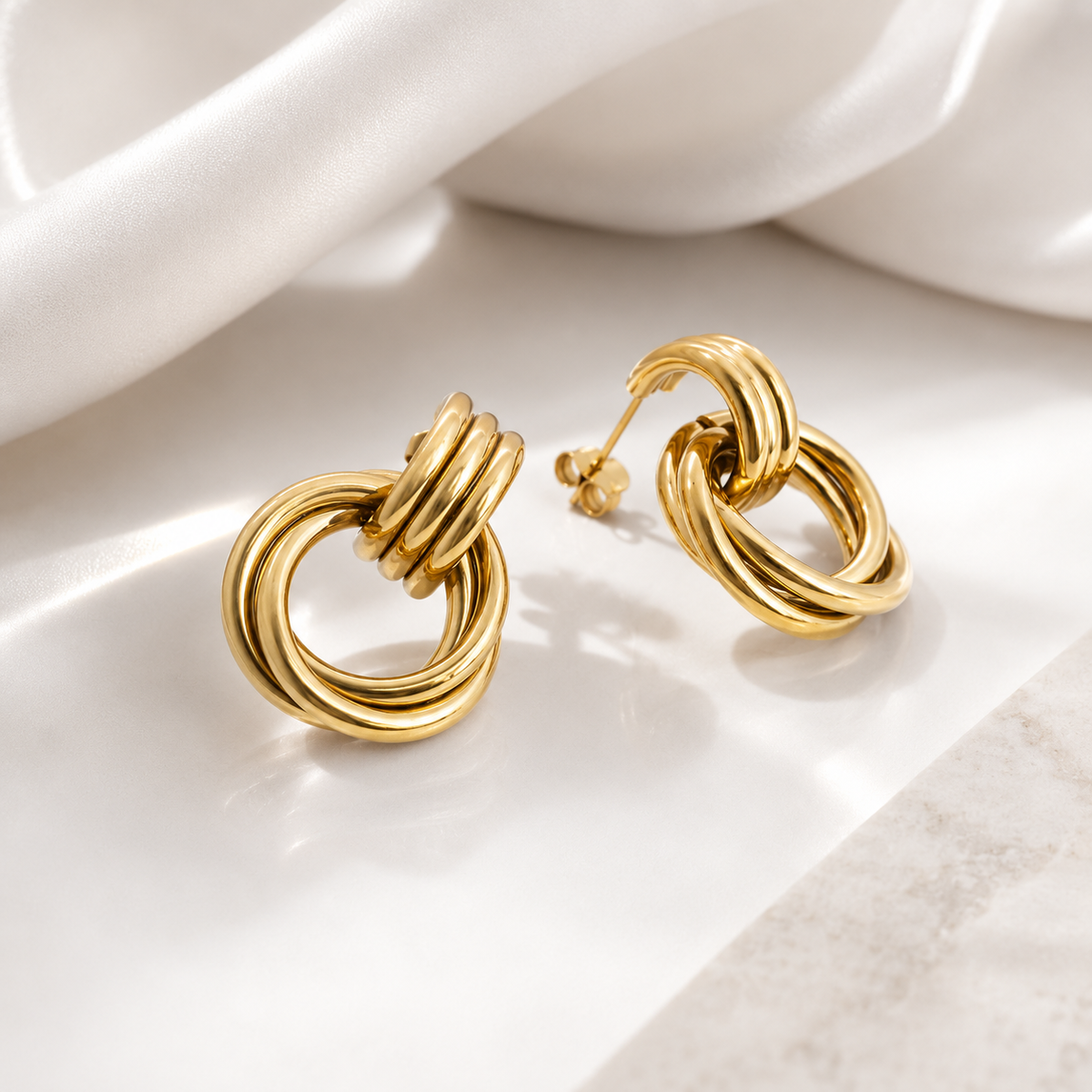 Double Circle Stud Earrings – product image 3