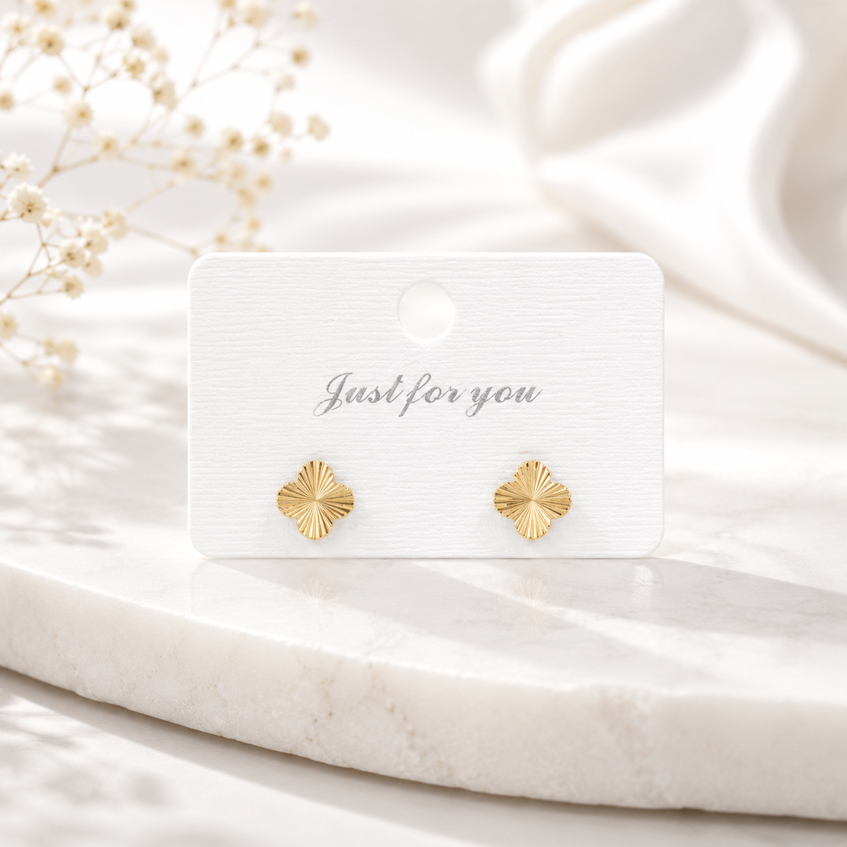 Clover Stud Earrings – product image 3