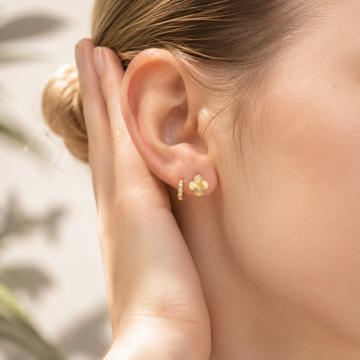 Clover Stud Earrings – product image 2