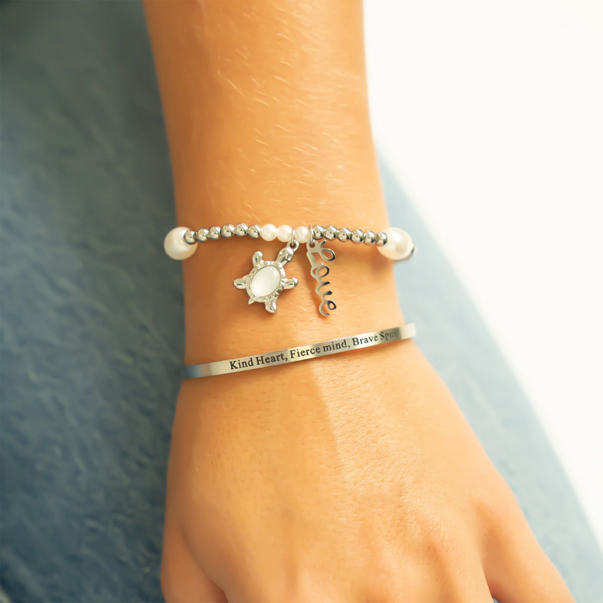 Glass Pearl Bracelet – product image 5