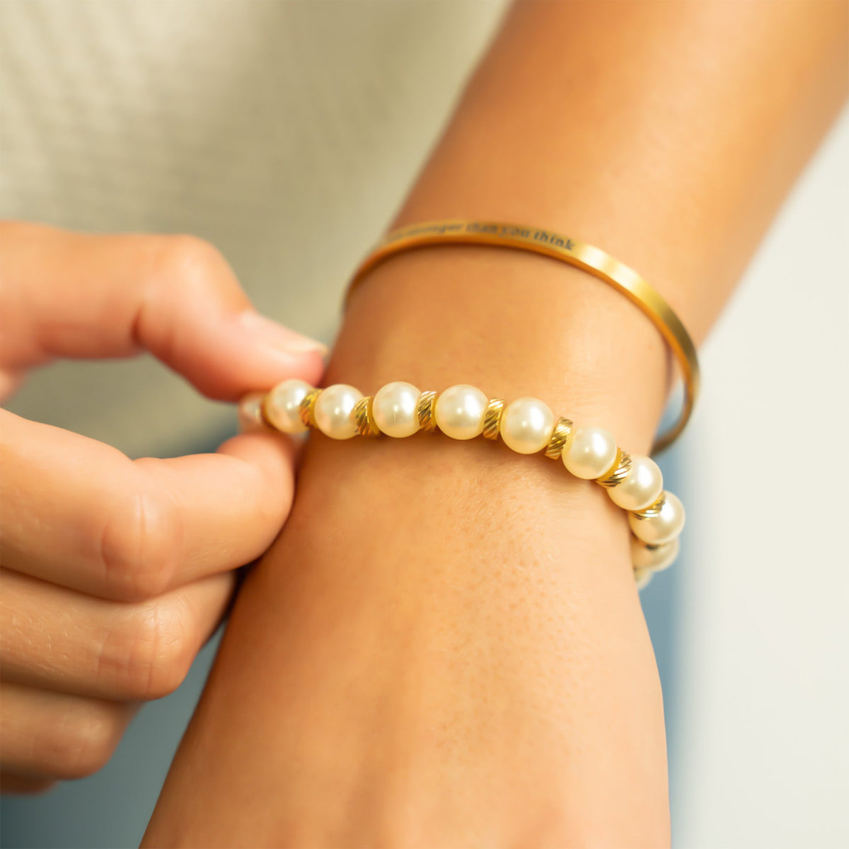Kiska Glass Pearl Bracelet – product image 2