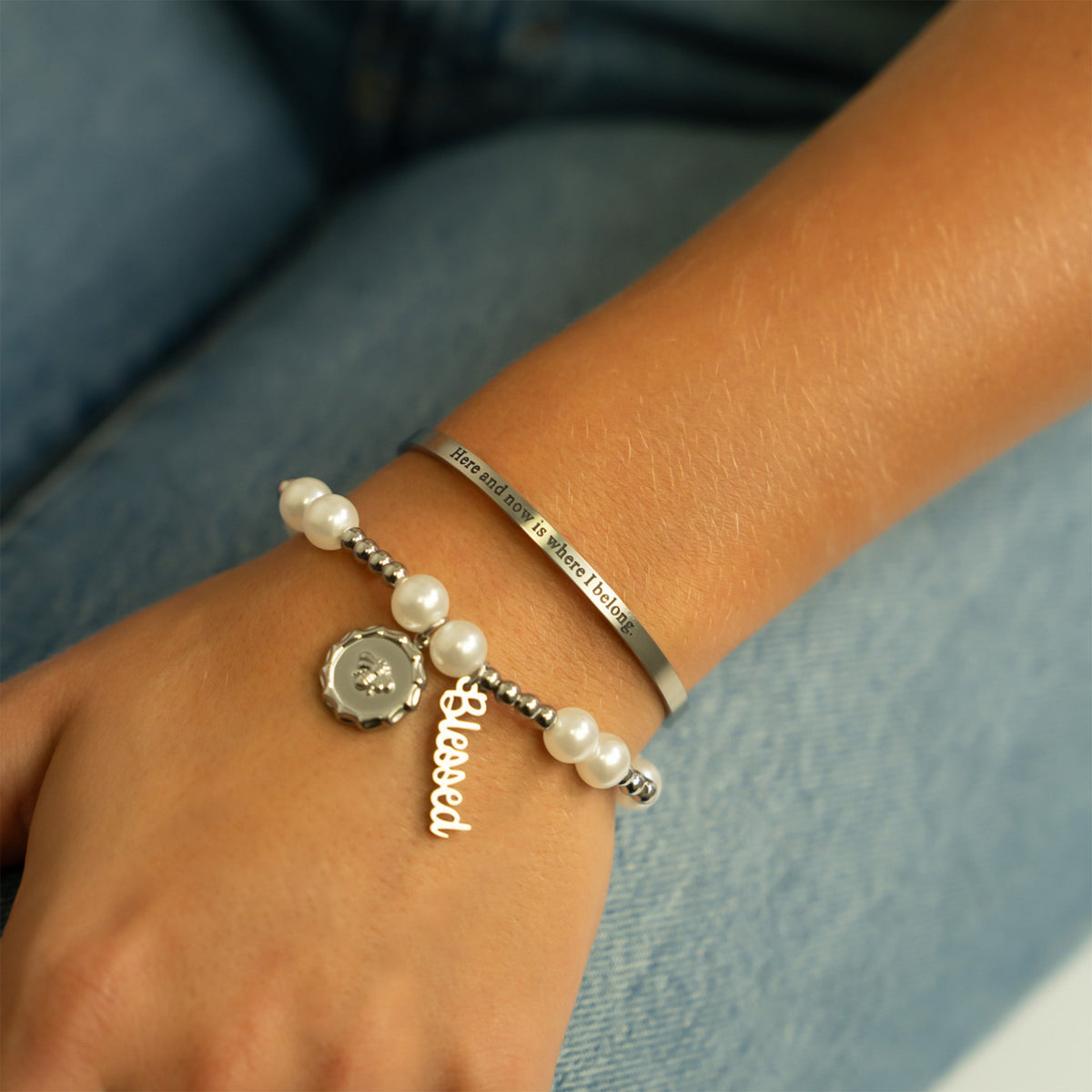 Pearl Stretch Bracelet – product image 4