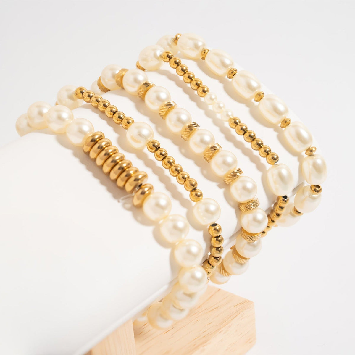 Kiska Glass Pearl Bracelet – product image 3