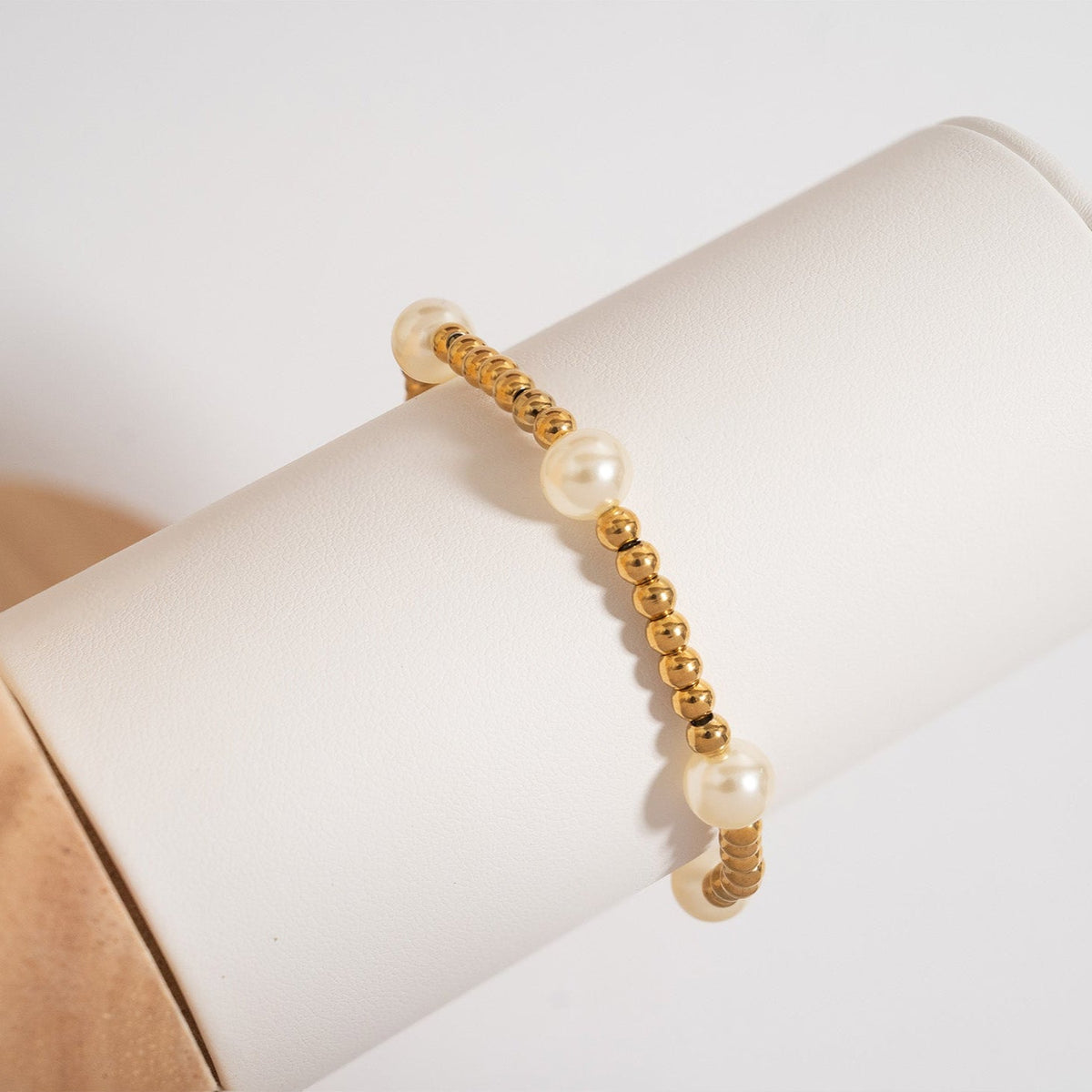 Kiska Glass Pearl Bracelet – product image 5
