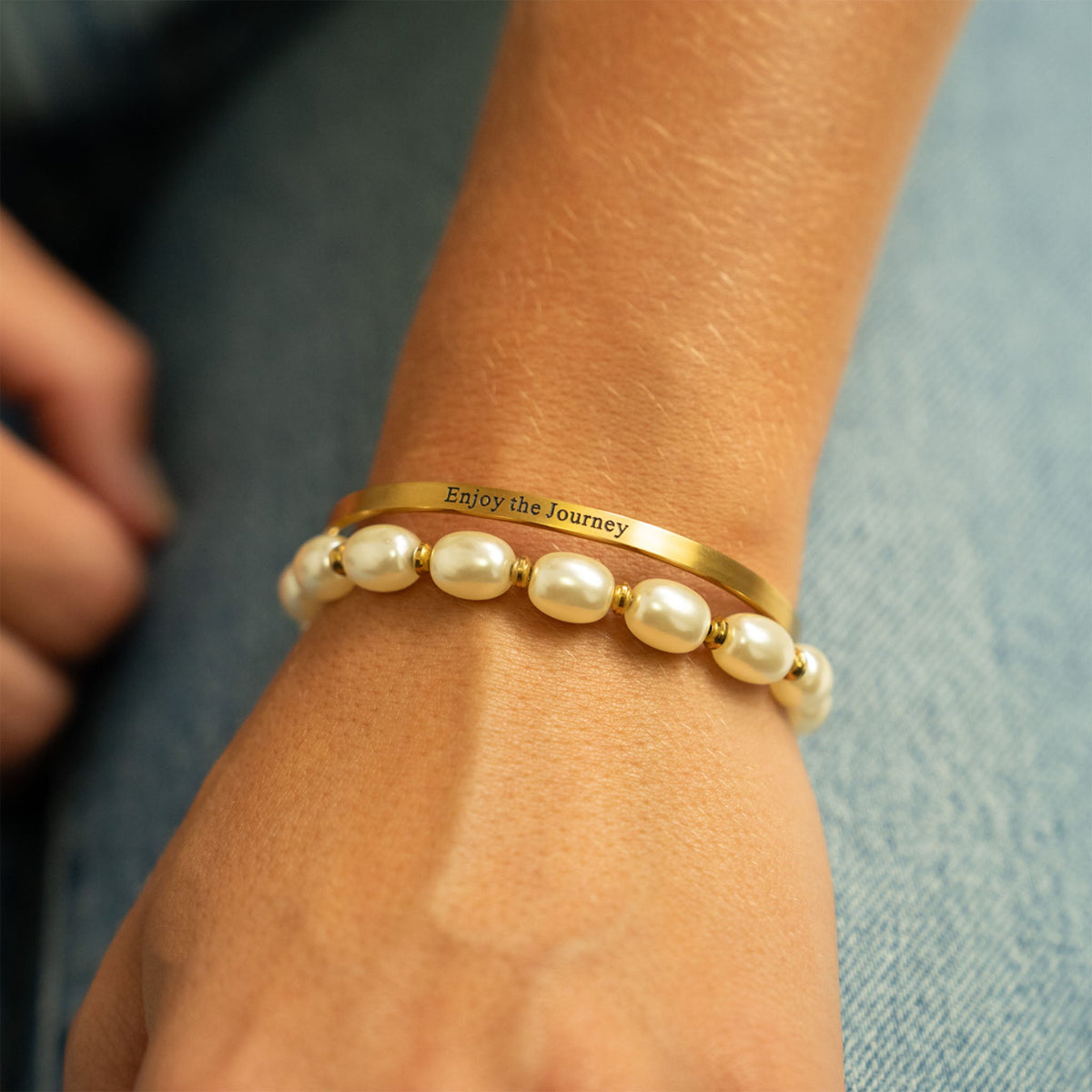 Glass Pearl Stretch Bracelet – product image 5