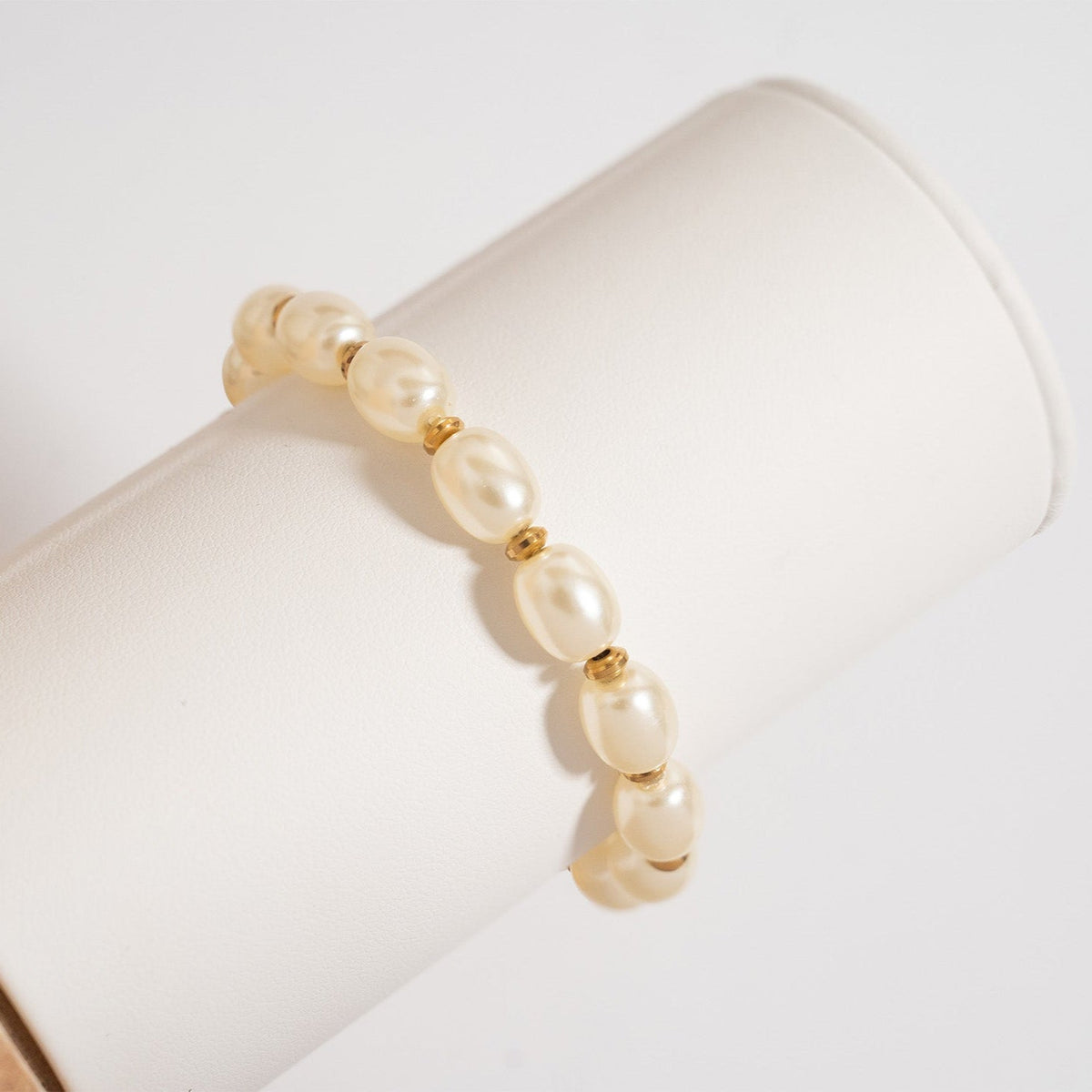 Glass Pearl Stretch Bracelet – product image 4