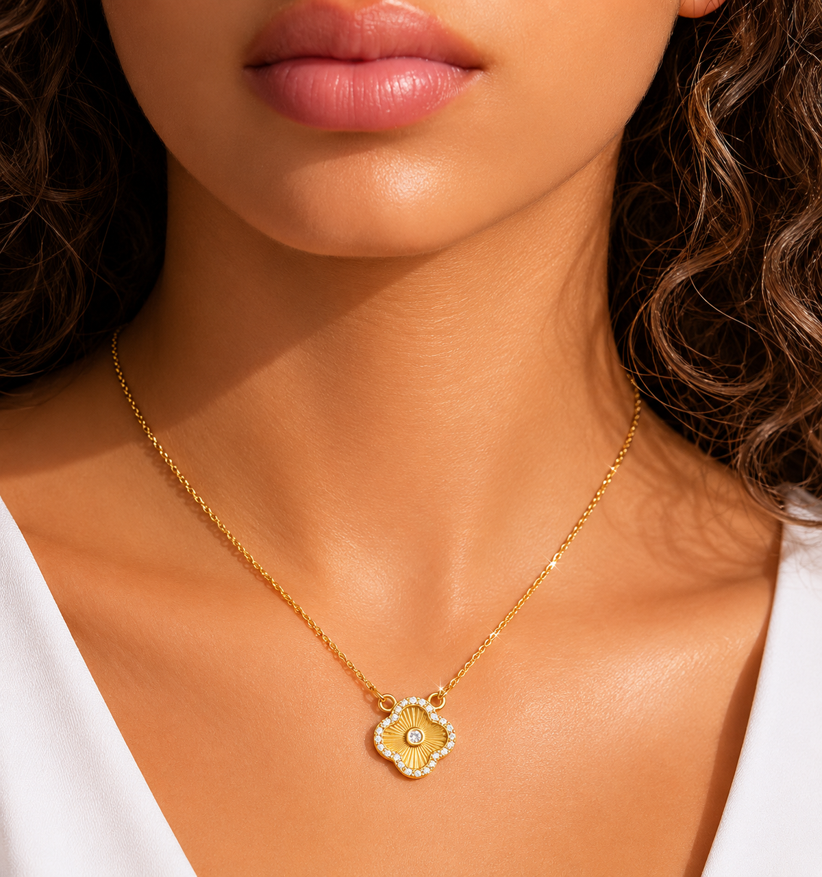 Flower Pendant Necklace – product image 2