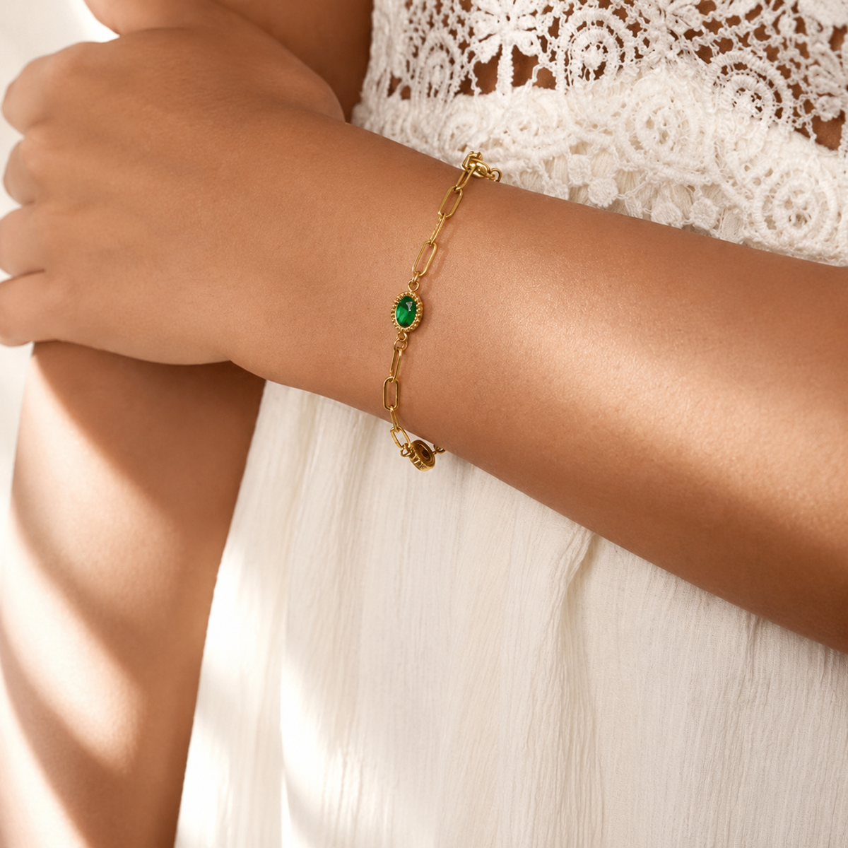 Emerald Paperclip Bracelet – product image 2