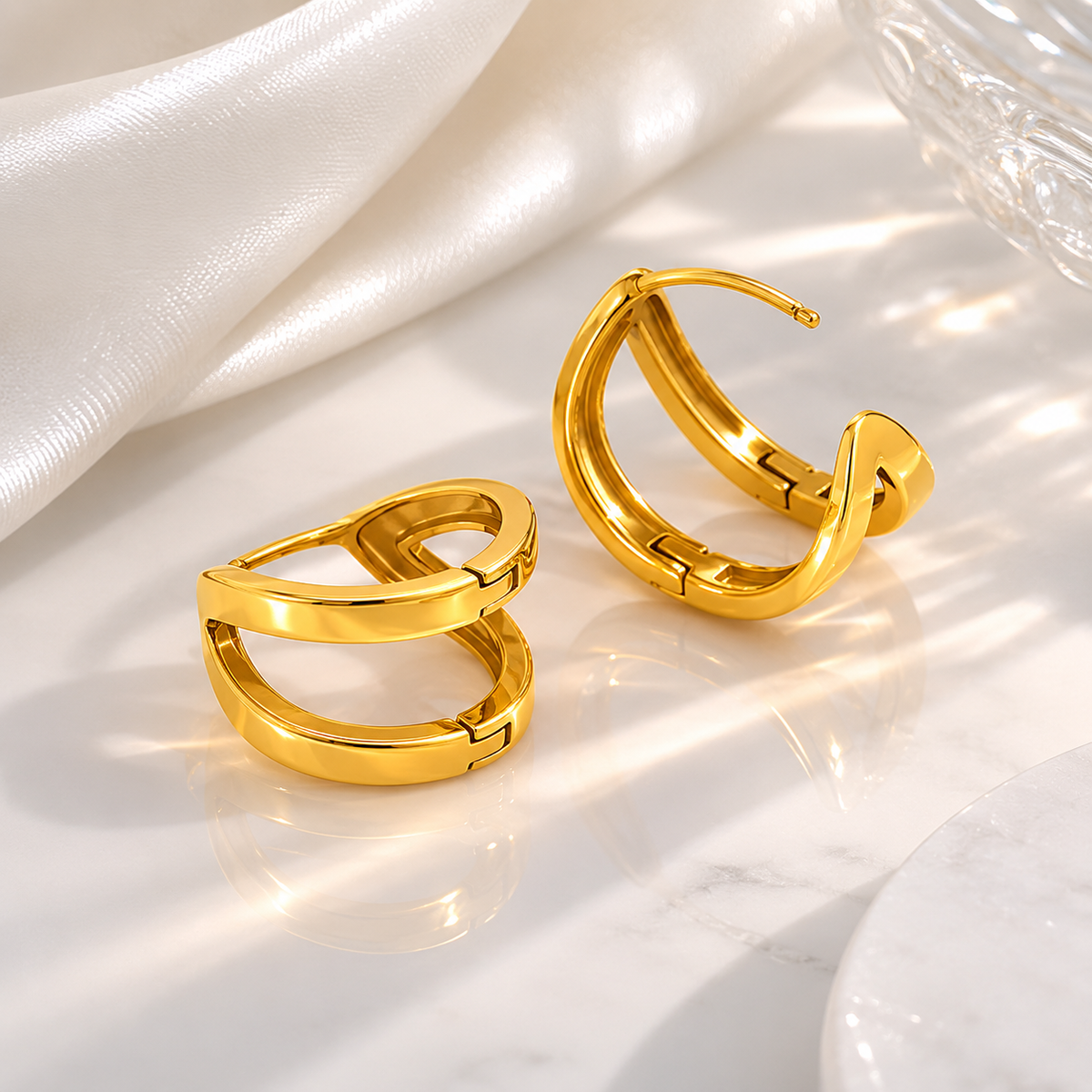 Split Hoop Earrings – product image 4