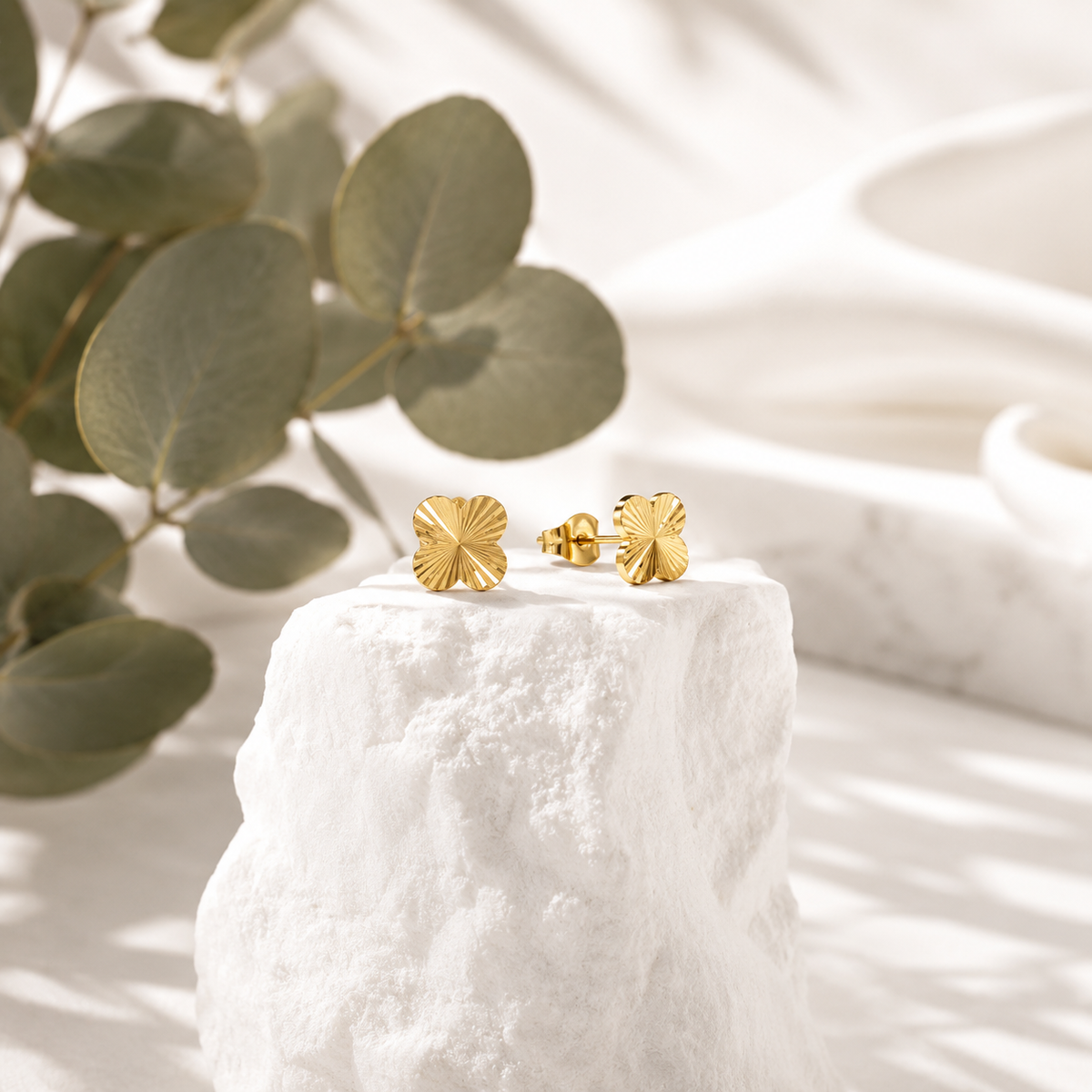 Clover Stud Earrings – product image 5