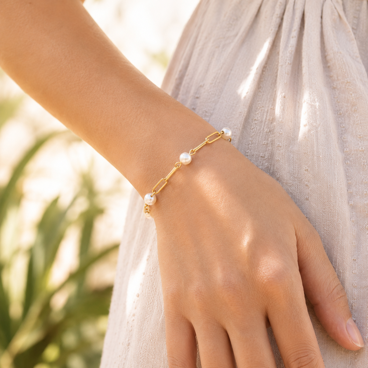 Pearl Paperclip Bracelet – product image 2