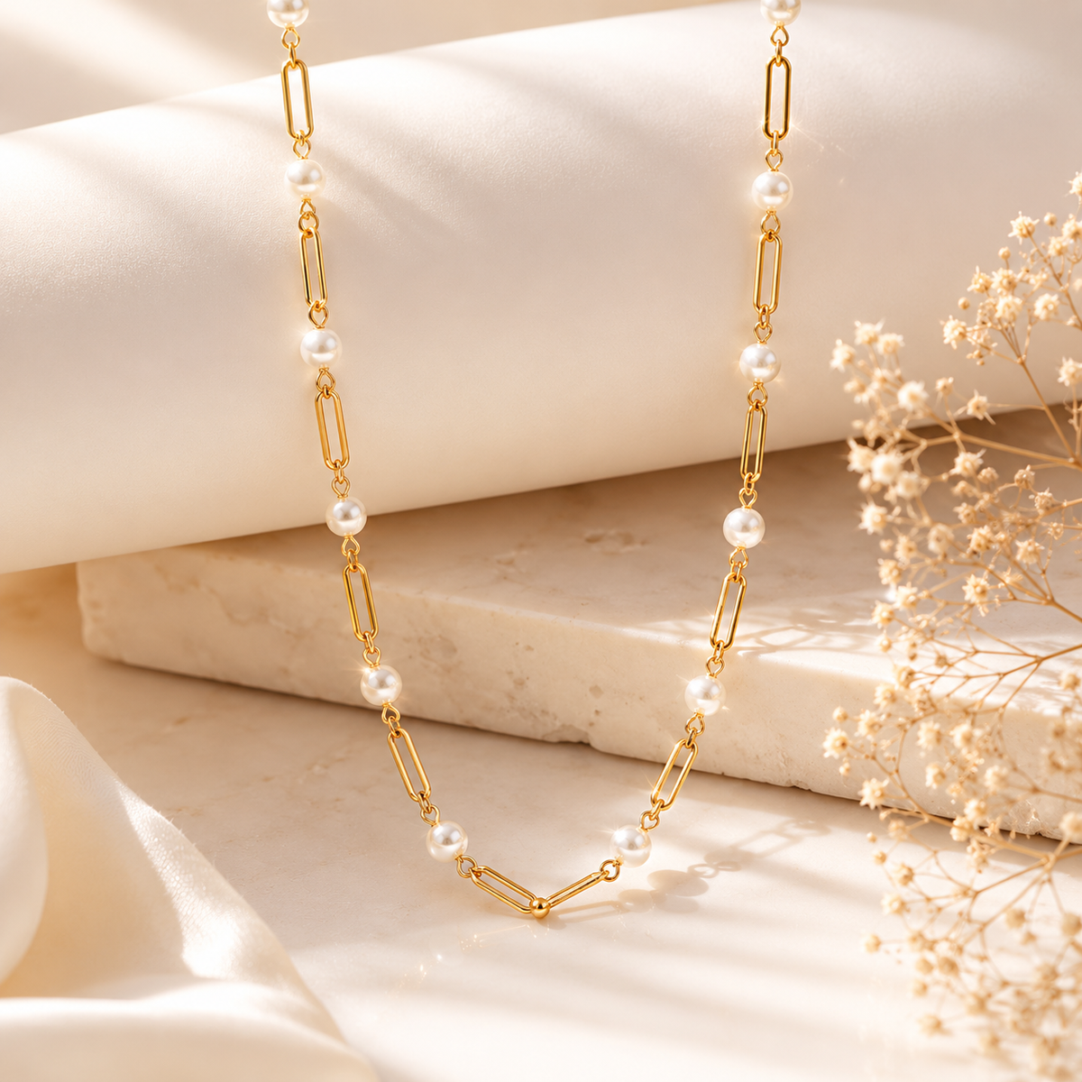 Pearl Paperclip Necklace – product image 1