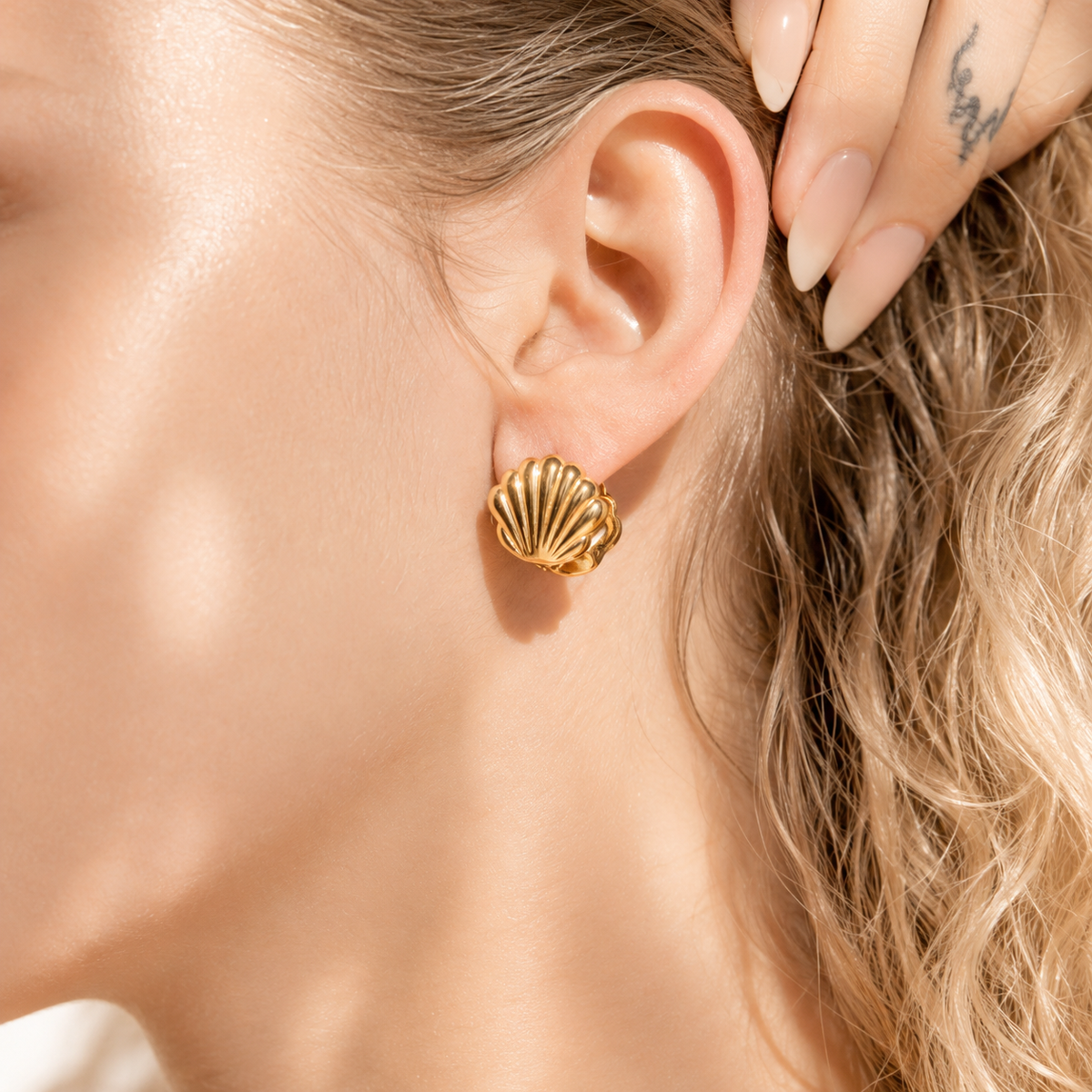 Shell Huggie Earrings – product image 4