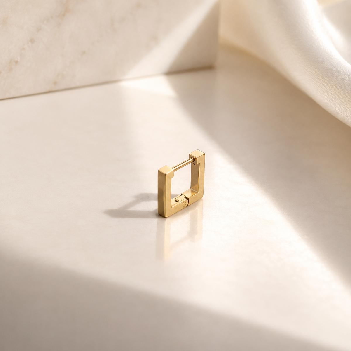 Square Huggie Hoop Earrings – product image 3