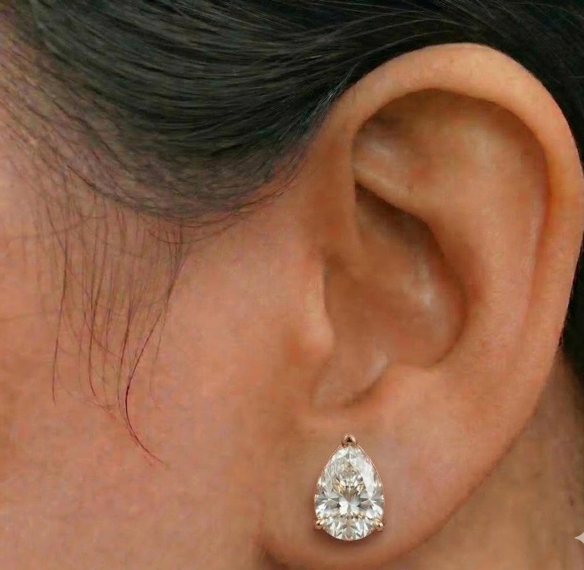 Pear Lab Diamond Stud Earrings – product image 3